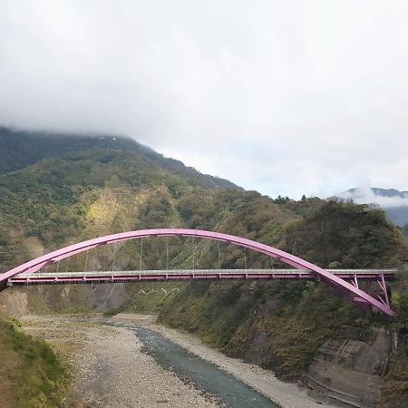 拉拉山周家渡假旅館 Hualing Экстерьер фото